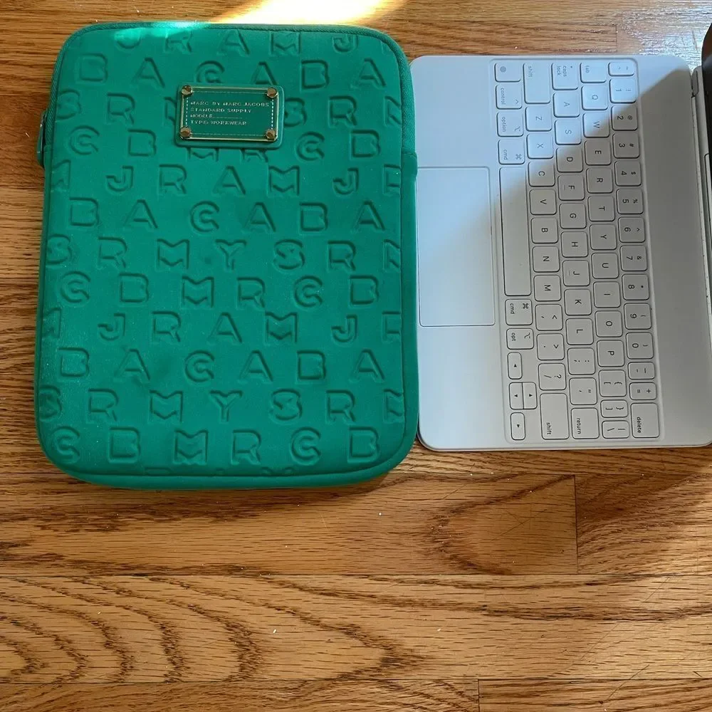 Marc Jacobs Green I Pad Case
